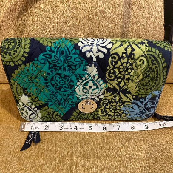 ❤️VERA BRADLEY CARIBBEAN SEA CROSSBODY - Picture 3 of 8